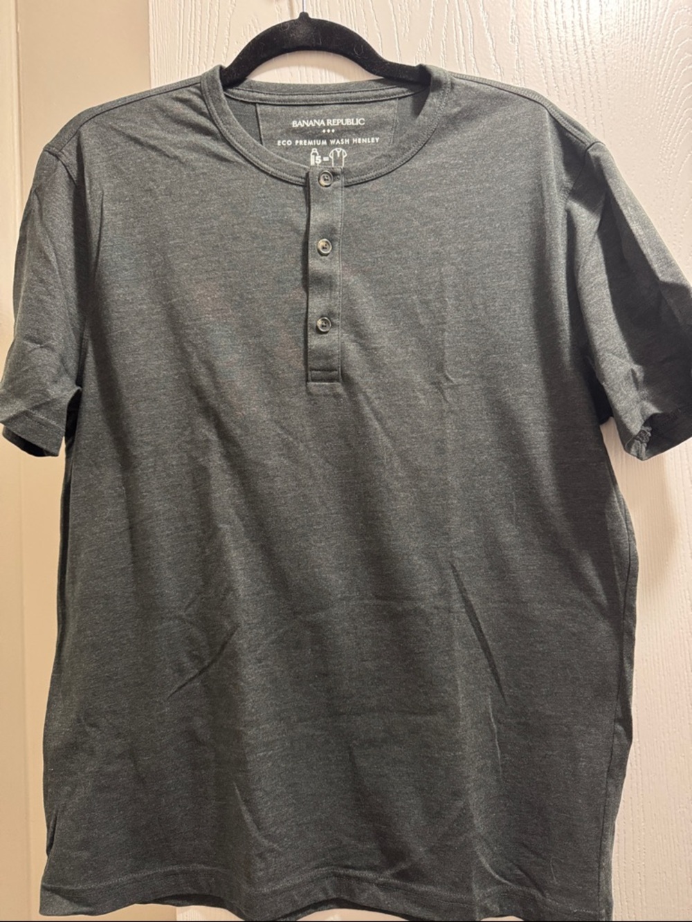 Banana Republic Men's Charcoal Henley Short-Sleeve Shirt